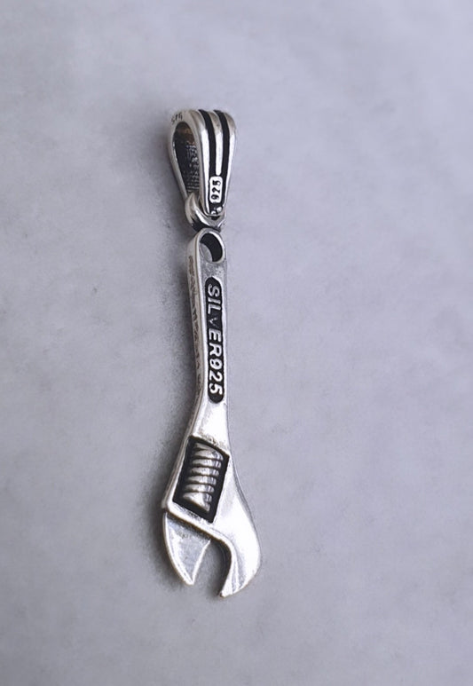 WRENCH DESIGN PENDANT,SILVER PENDANT NECKLACE FOR MEN,GIFT FOR MEN AND WOMEN